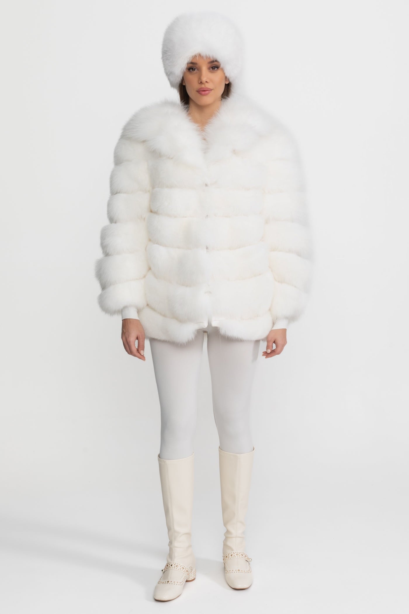 Veste en fourrure de renard à volants avec col châle oversize – Blanc