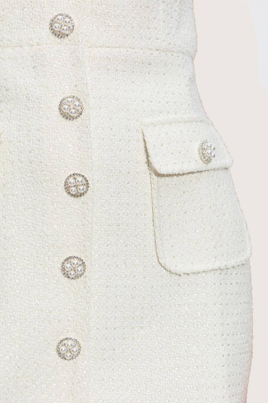 Robe sans manches texturée avec accents de boutons en perle - Blanc