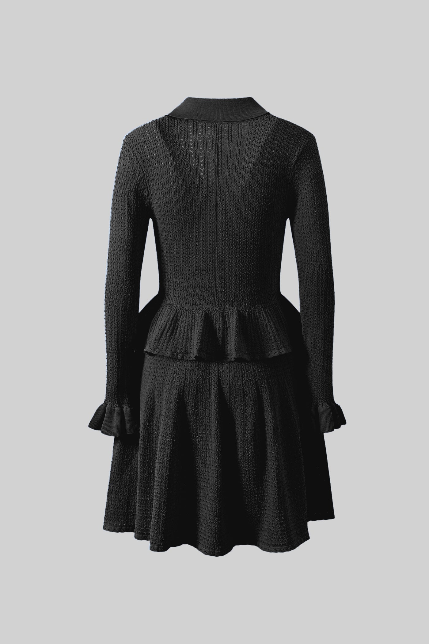Robe Mini en Maille avec Taille à Basque et Détail Bouton Doré - Noir
