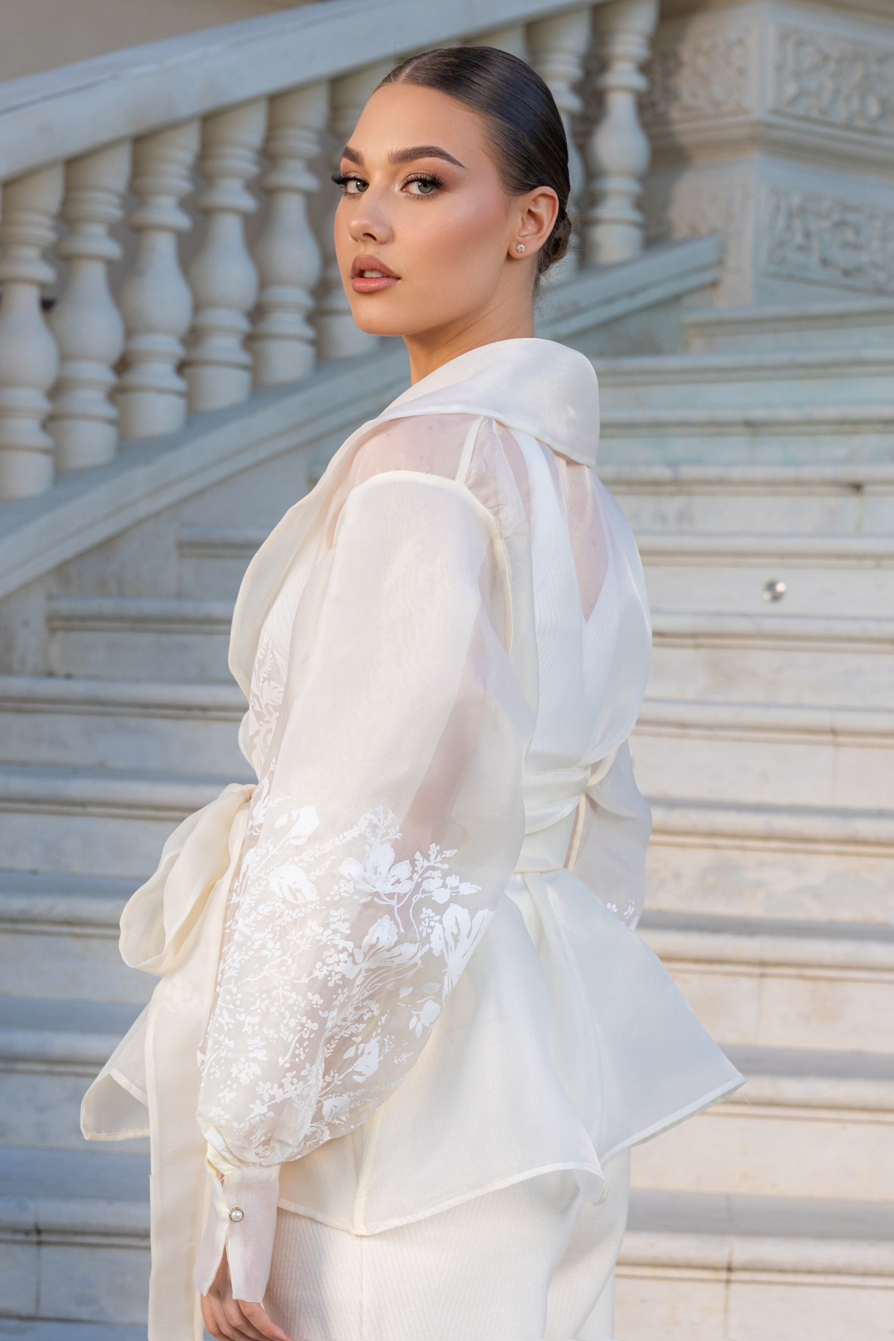 Blazer en organza à imprimé floral et manches bouffantes - Blanc