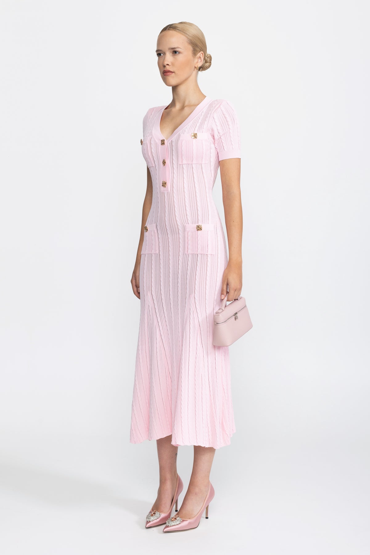 Robe midi en maille torsadée à boutons bijoux - rose