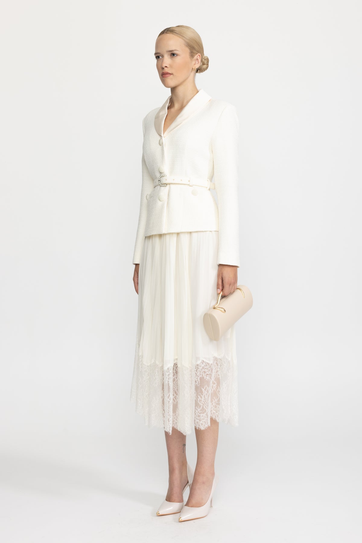 Robe veste en tweed à col satin et jupe plissée en dentelle - Ivoire