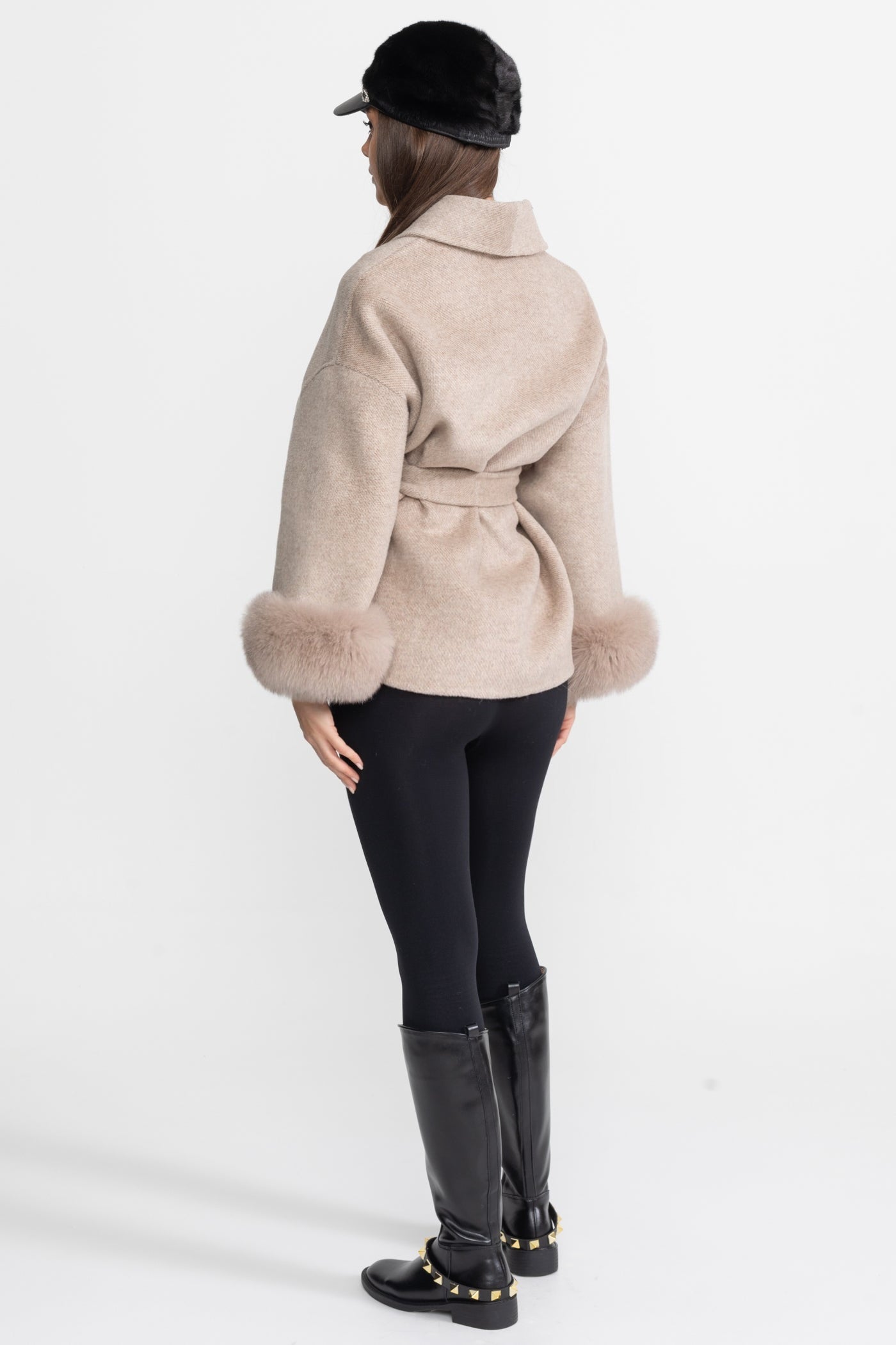 Veste portefeuille en mélange de laine avec poignets en fourrure de renard – Beige