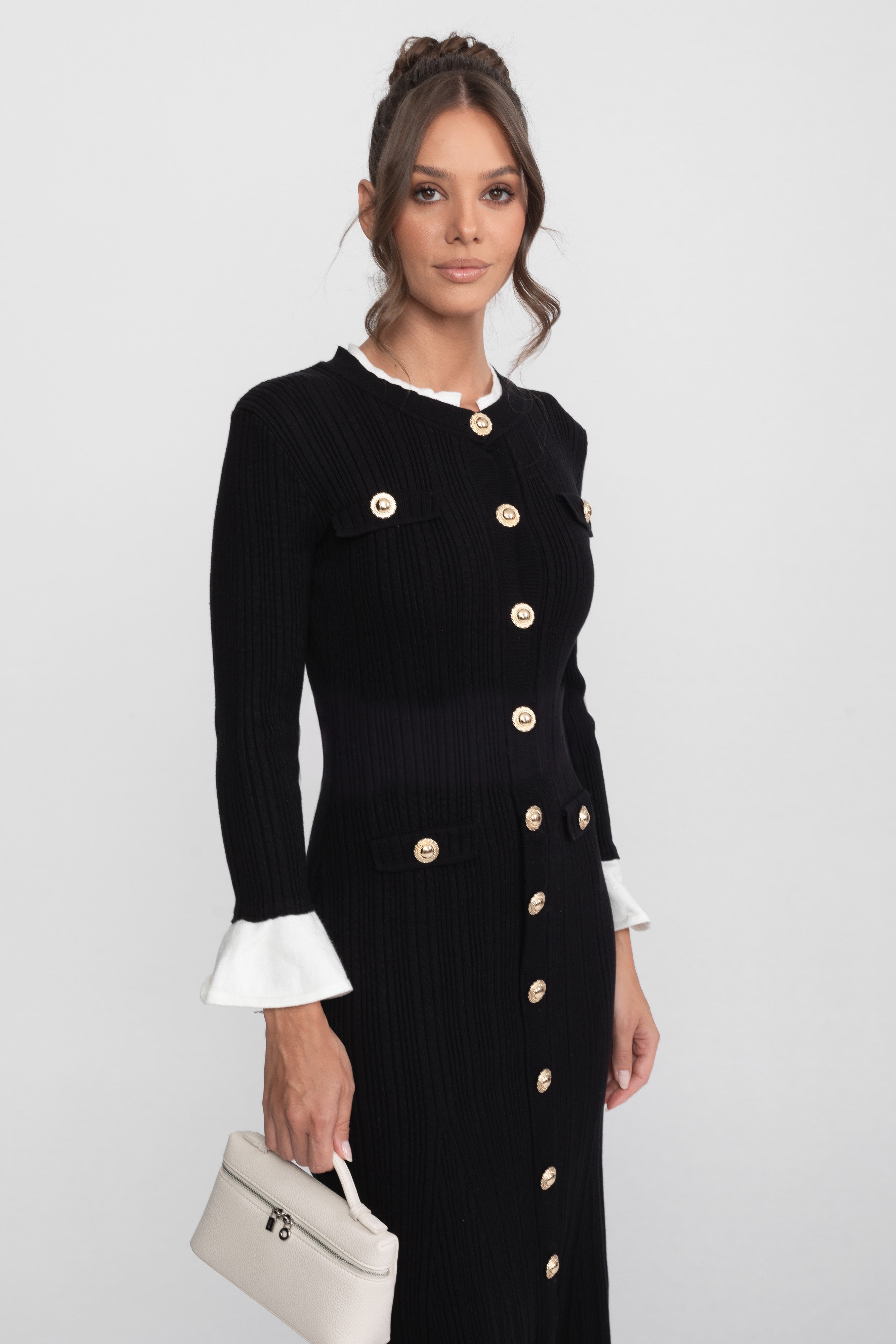 Robe midi en maille côtelée avec poignets et col blancs - Noir