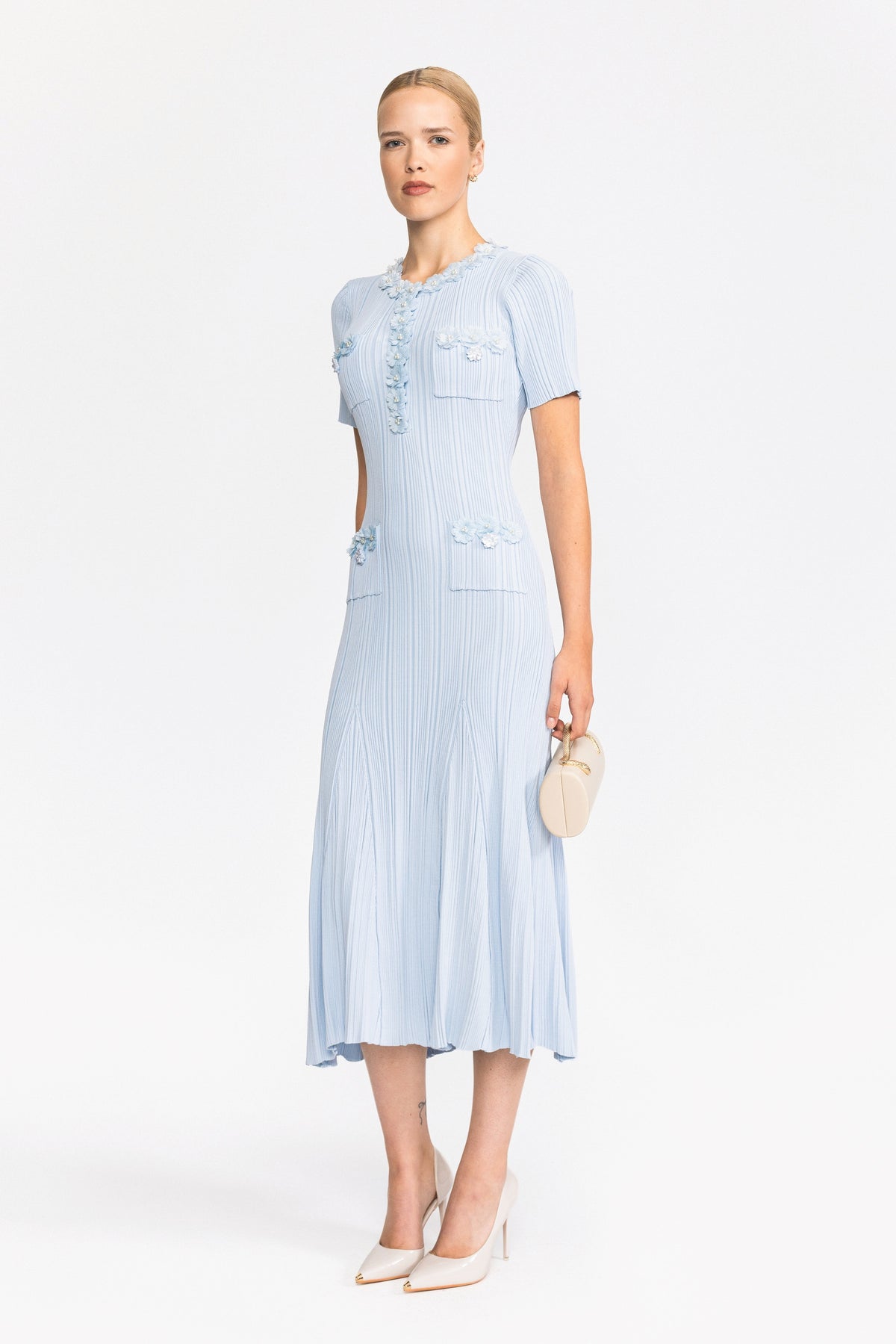 Robe midi en maille côtelée à appliqué fleur - Bleu clair
