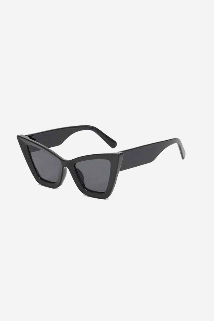 Lunettes de soleil œil-de-chat angulaires surdimensionnées avec monture audacieuse – Noir