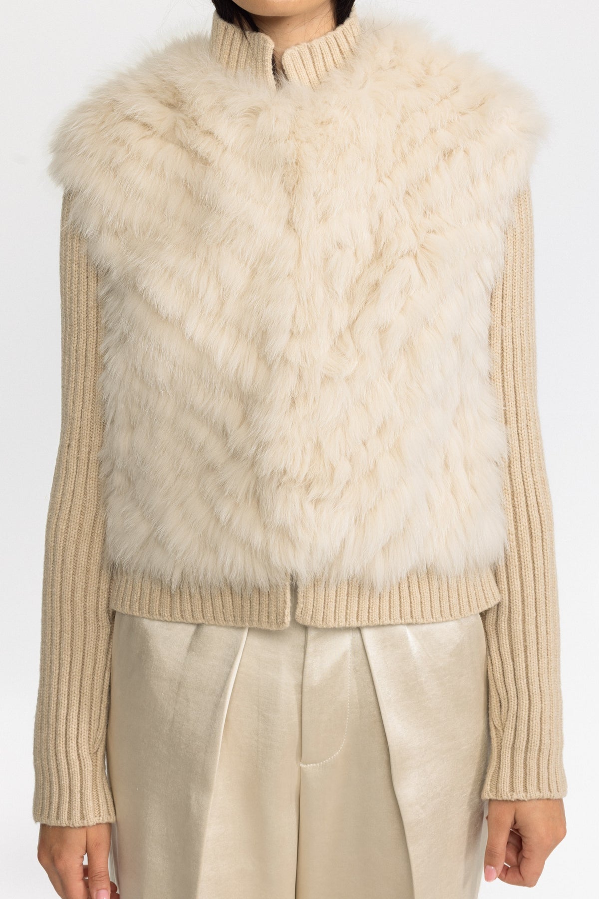 Veste en fourrure de renard tricotée à manches en maille côtelée - Beige