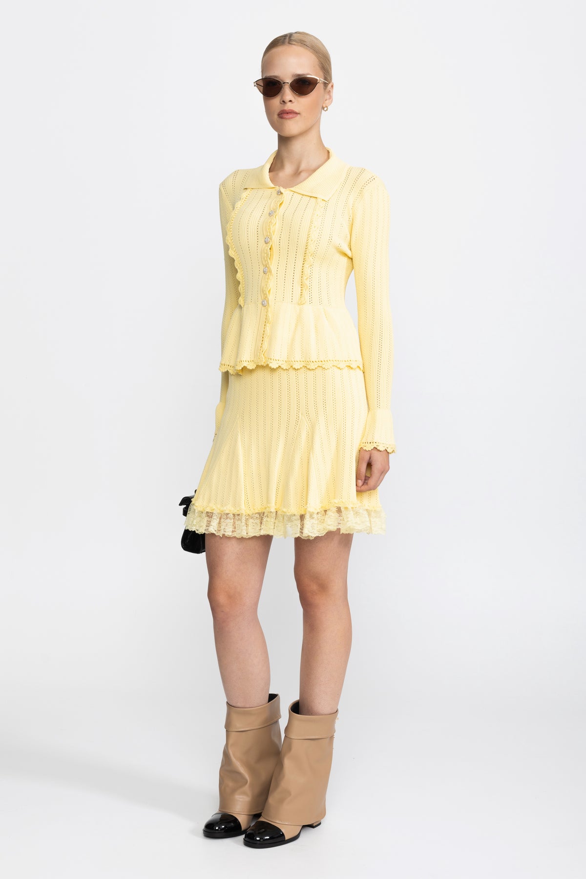 Ensemble coordonné cardigan à basque en maille pointelle et jupe ourlet dentelle - Jaune