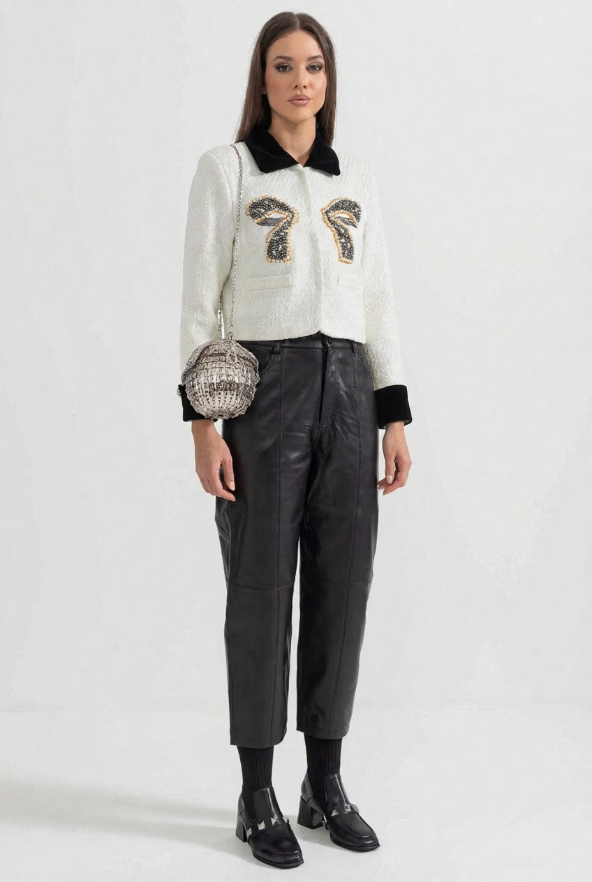 Blazer en tweed avec éléments contrastants et accent nœud métallique - Blanc