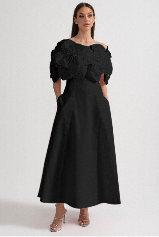 Robe Midi Bardot avec Grands Accents Floraux en Tissu - Noir