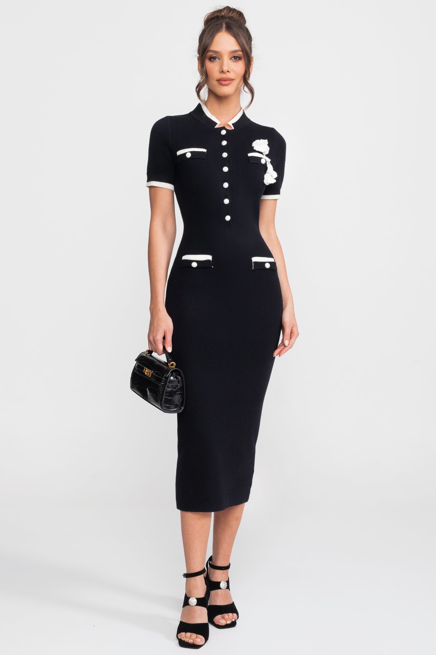 Robe midi en maille côtelée avec bordure contrastante et poches décoratives - Noir