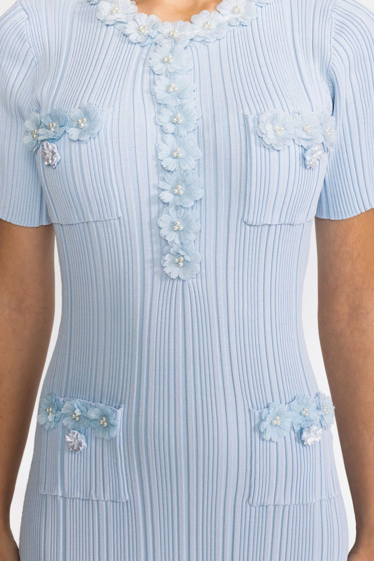 Robe midi en maille côtelée à appliqué fleur - Bleu clair