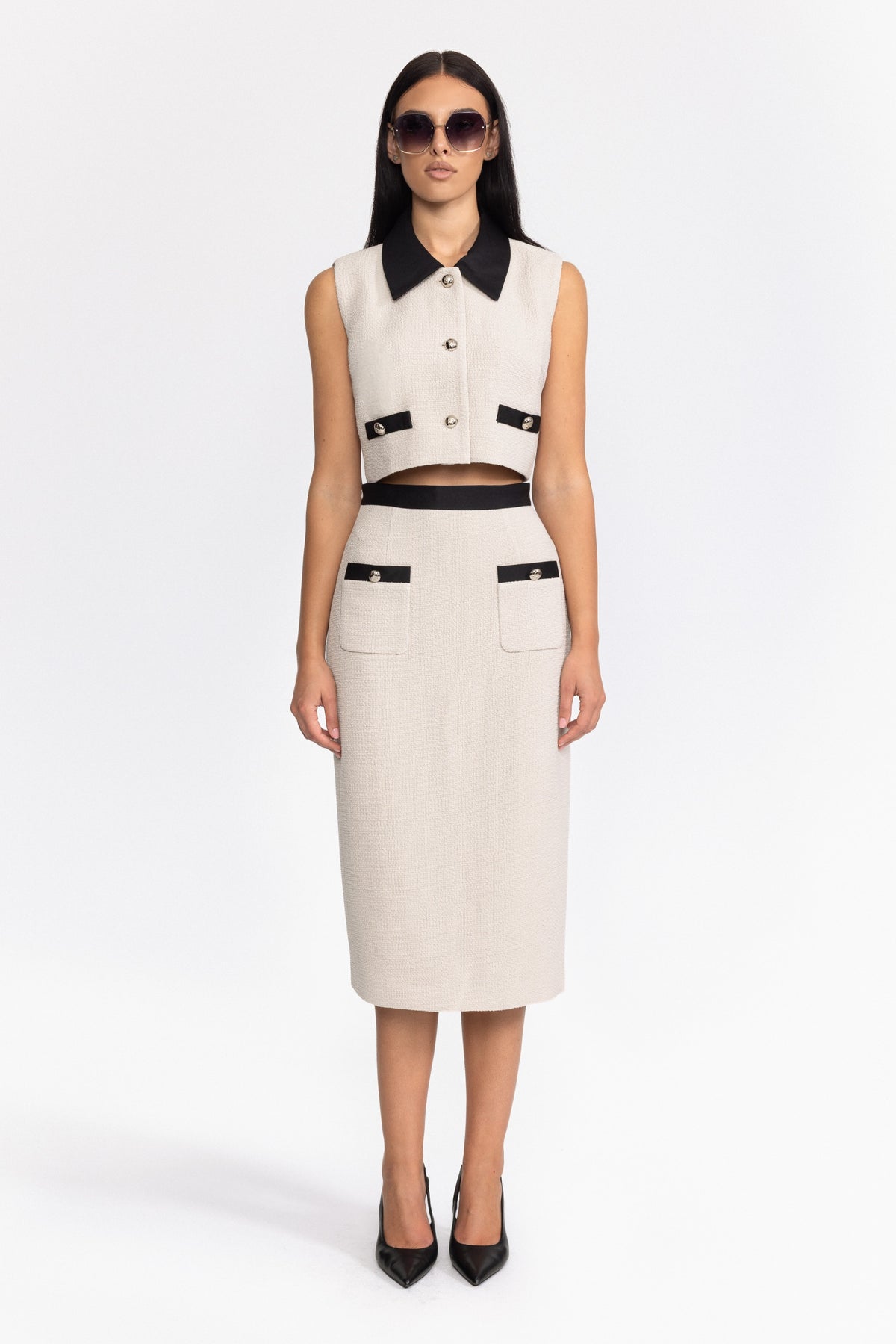 Ensemble top court en tweed à col contrastant et jupe midi - blanc cassé