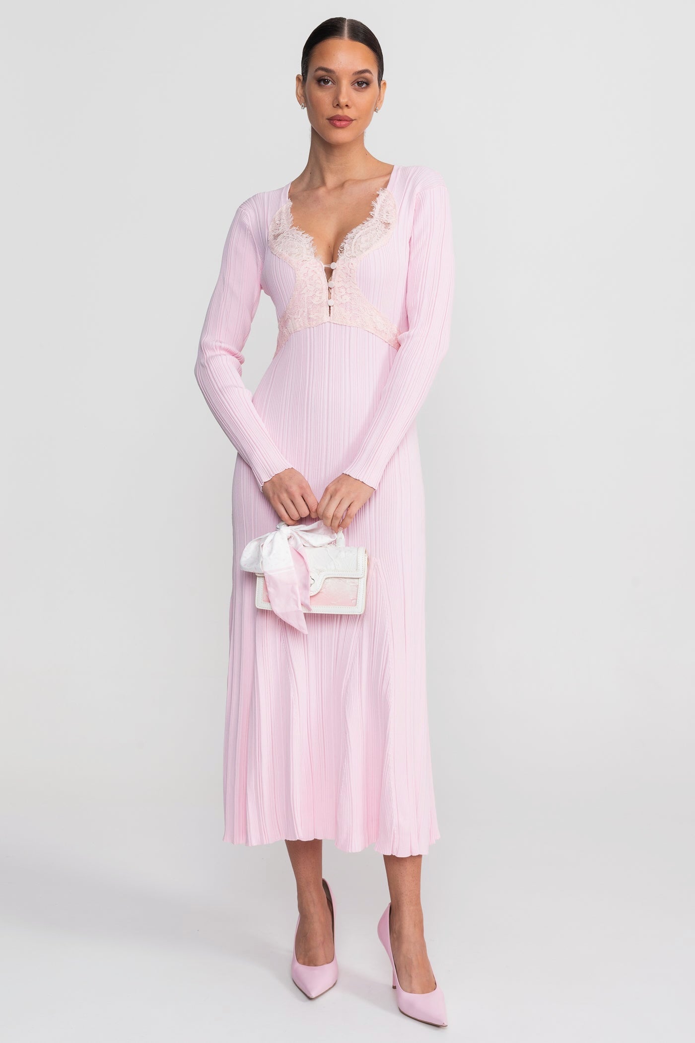Robe midi à manches longues côtelées avec décolleté en V orné de dentelle - Baby Pink