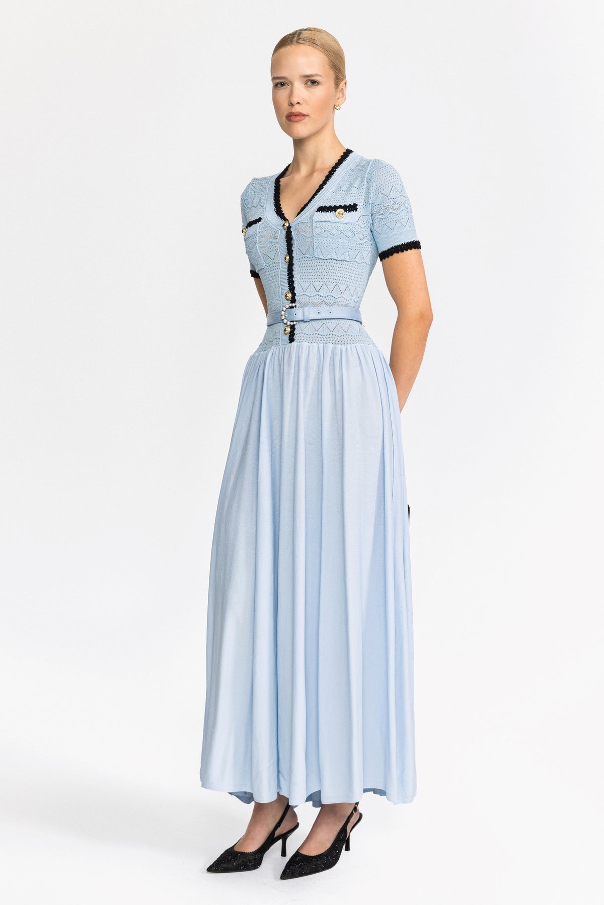 Robe longue ceinturée à corsage en maille pointelle - bleu clair