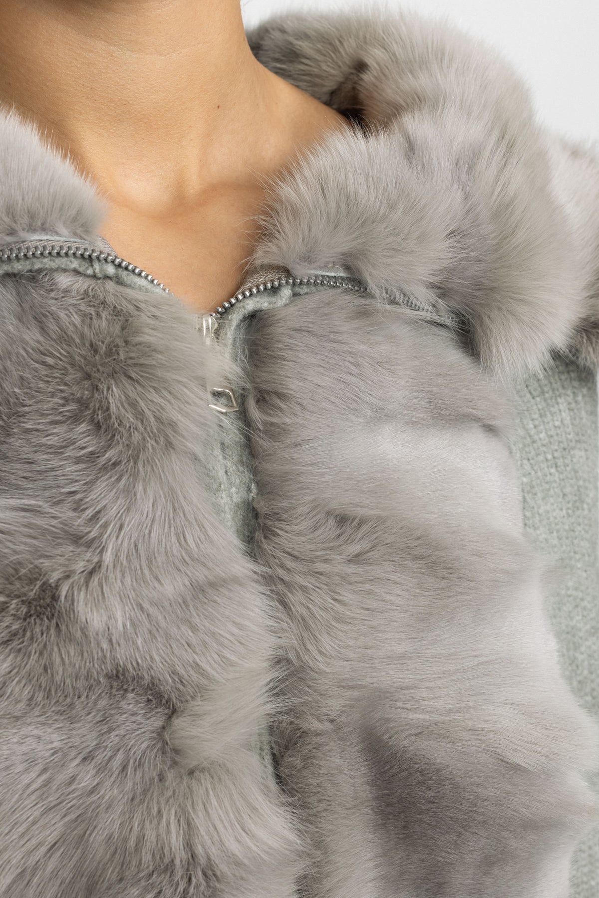 Cardigan zippé en maille à empiècement en fourrure de lapin - Gris