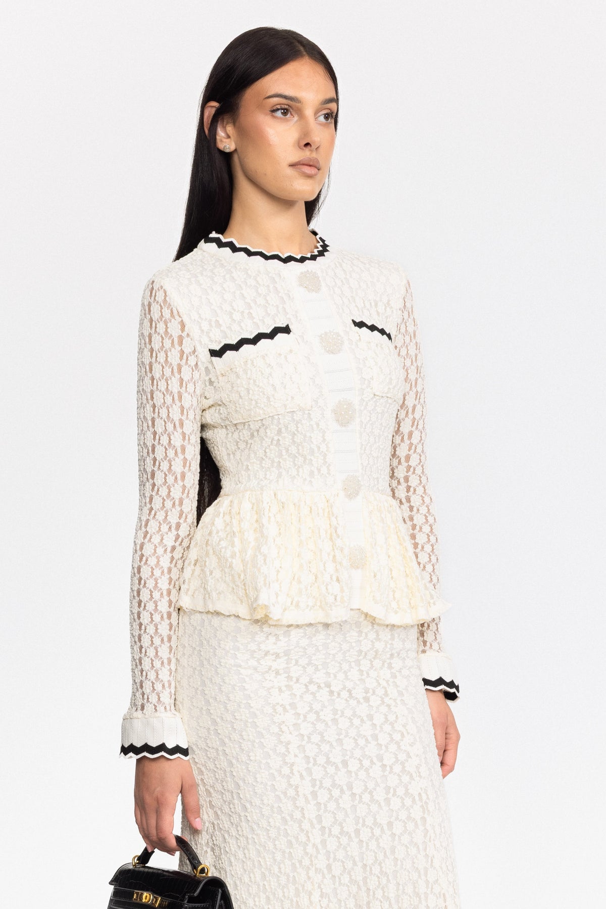 Robe midi en maille crochet à basque avec finitions croquet - blanc cassé