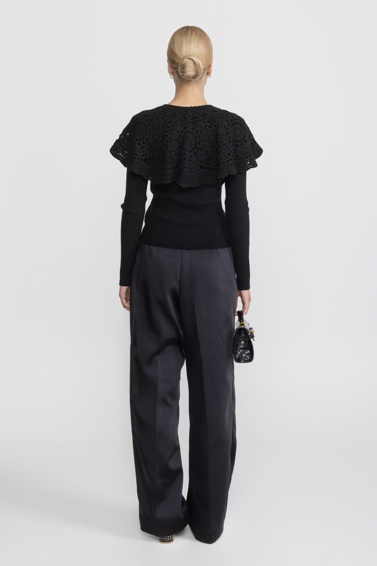 Cardigan en maille côtelée à col capelet en crochet - noir