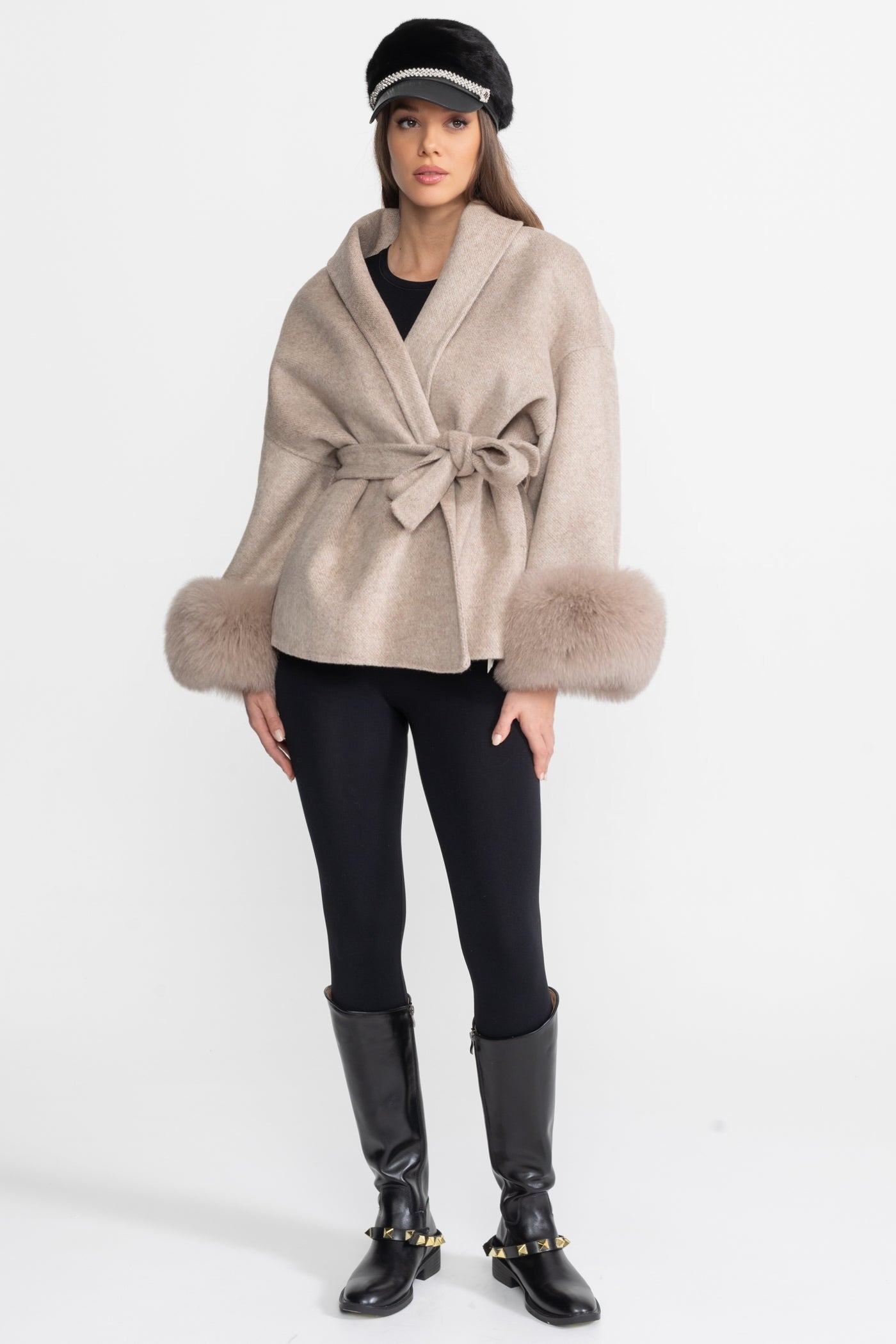 Veste portefeuille en mélange de laine avec poignets en fourrure de renard – Beige