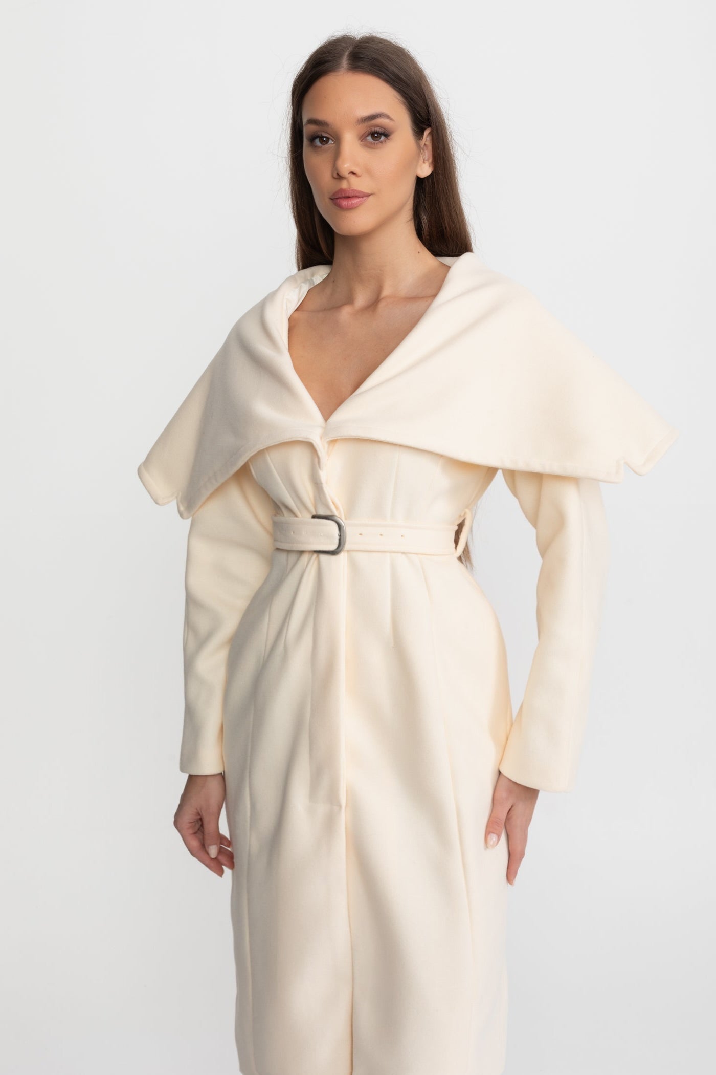 Manteau Long Blend avec Col Cape – Ivoire
