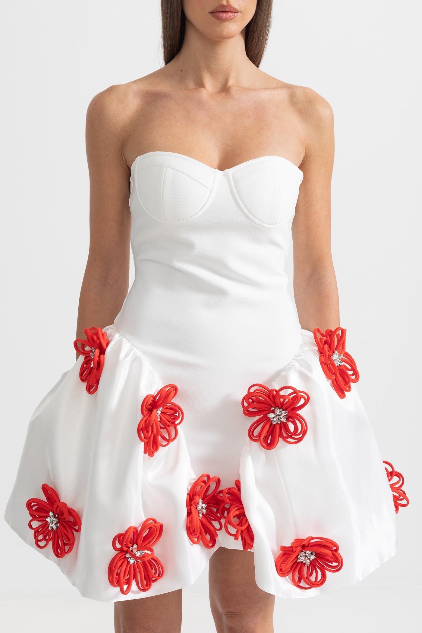Robe Mini Élégante Avec Ornements Floraux 3D Argentés - Blanc