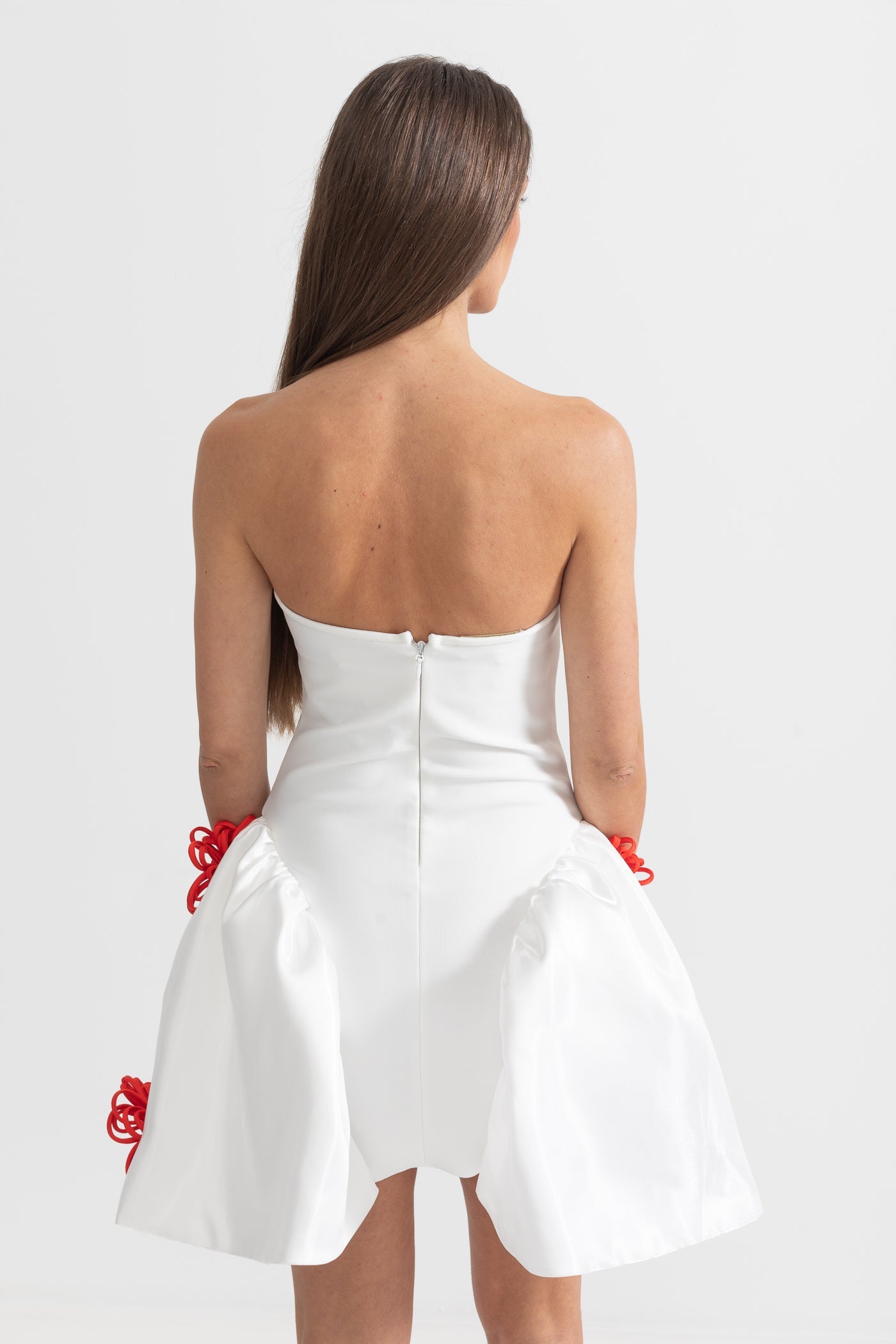 Robe Mini Élégante Avec Ornements Floraux 3D Argentés - Blanc