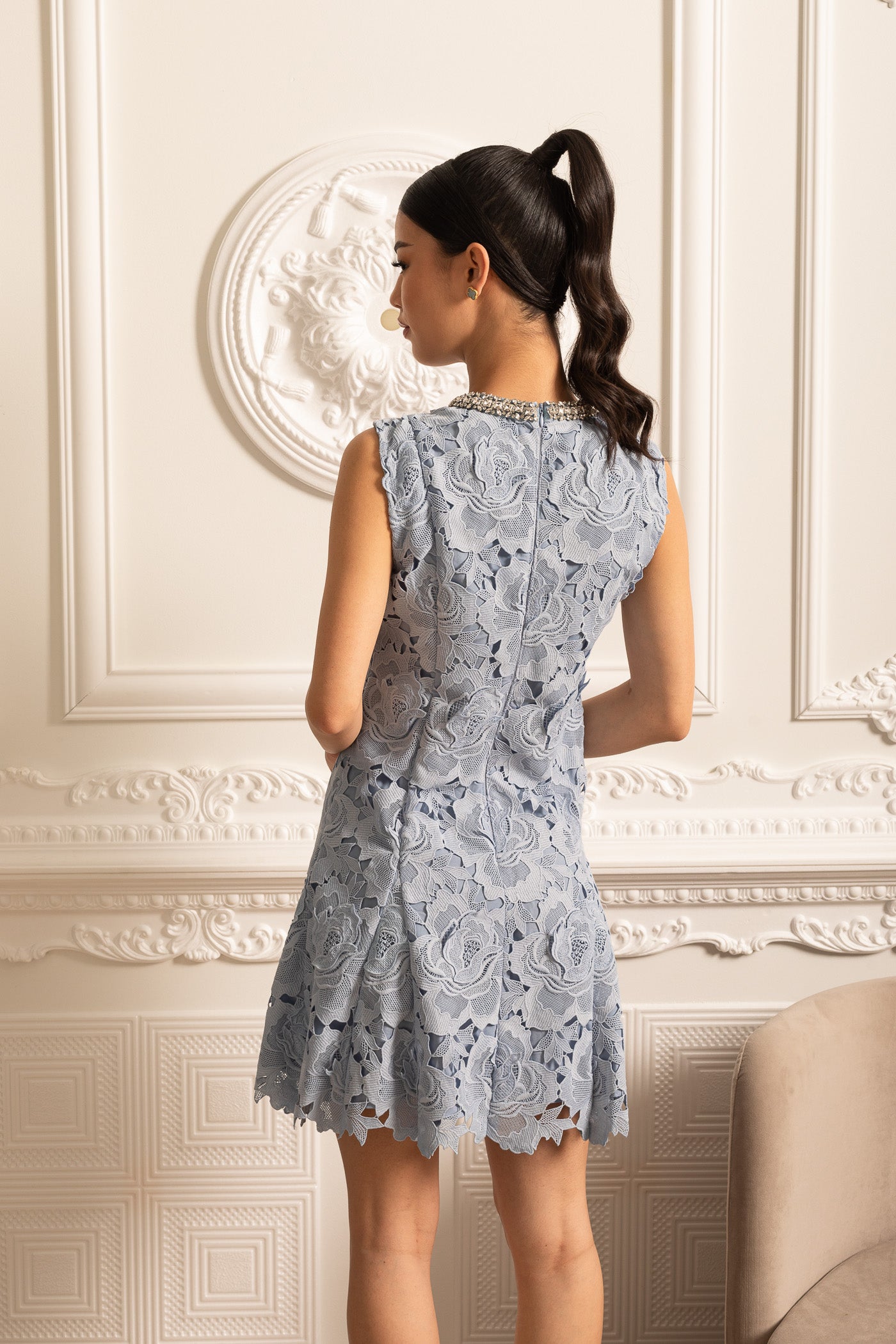 Floral Pattern Lace Mini Dress With Sparkling Neckline - Blue
