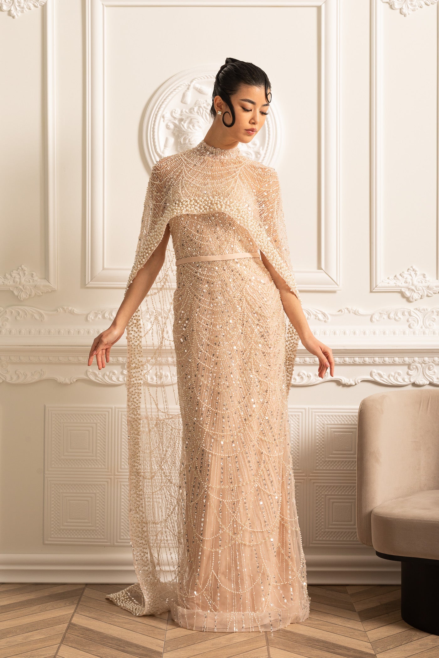 Robe Glamour Ornée de Perles avec Voile Détachable - Beige