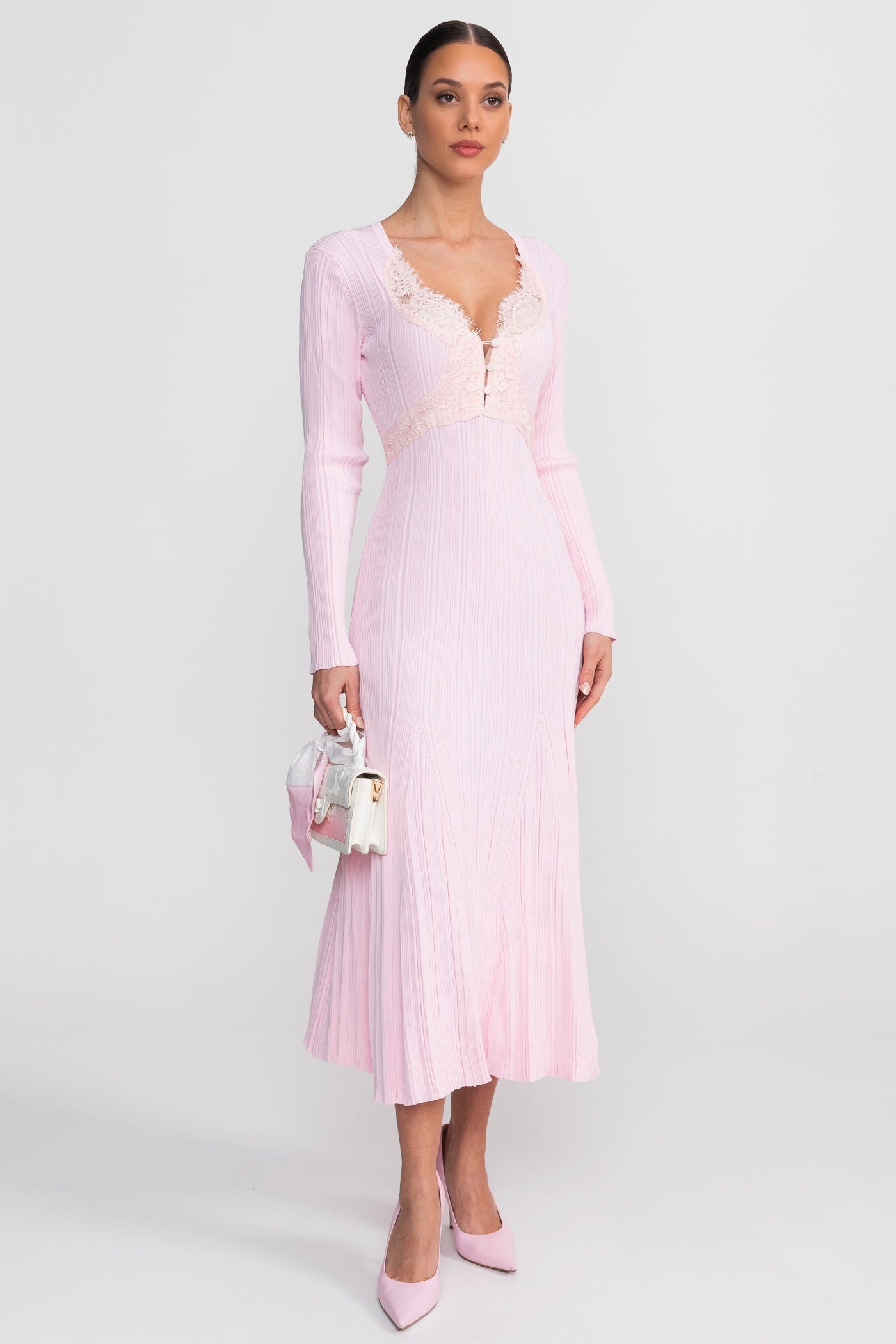 Robe midi à manches longues côtelées avec décolleté en V orné de dentelle - Baby Pink