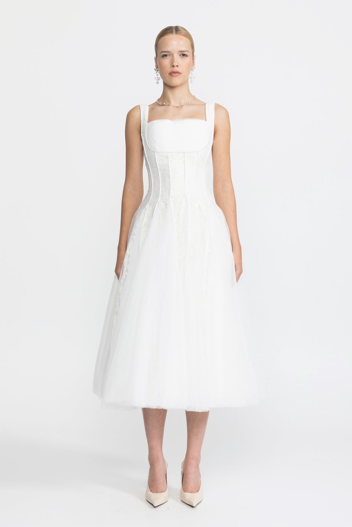 Robe midi en tulle à corset et empiècements de dentelle - blanc
