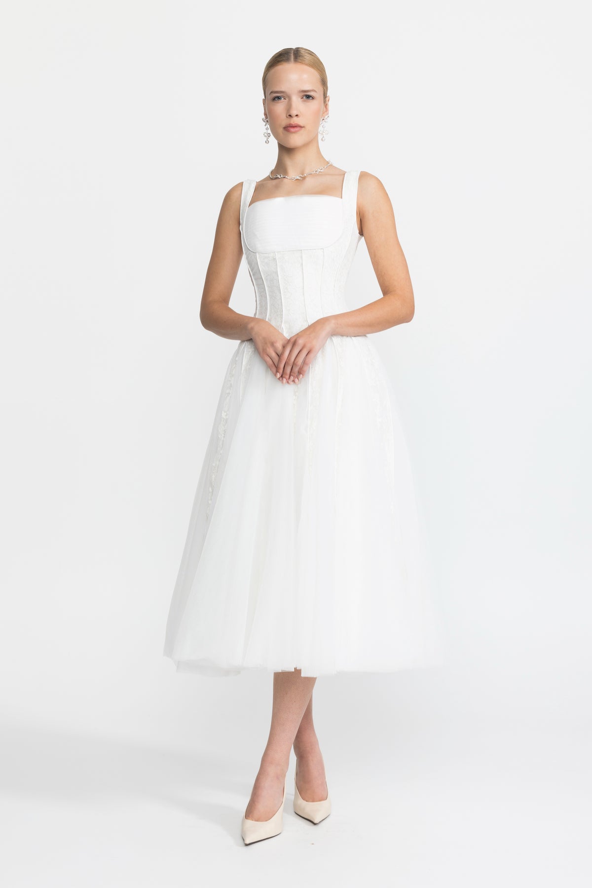 Robe midi en tulle à corset et empiècements de dentelle - blanc