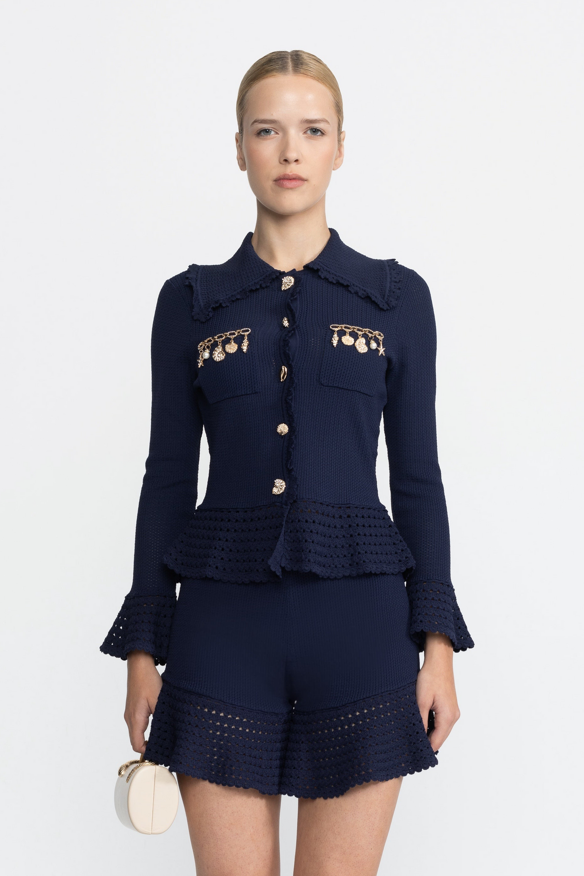 Ensemble coordonné cardigan en maille péplum orné de charms et short à volants - marine