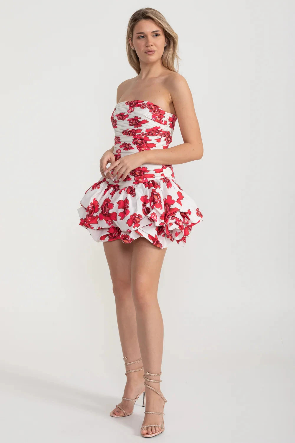 Mini Dress With Ruched Bodice And Voluminous Bubble Hem - White/Red