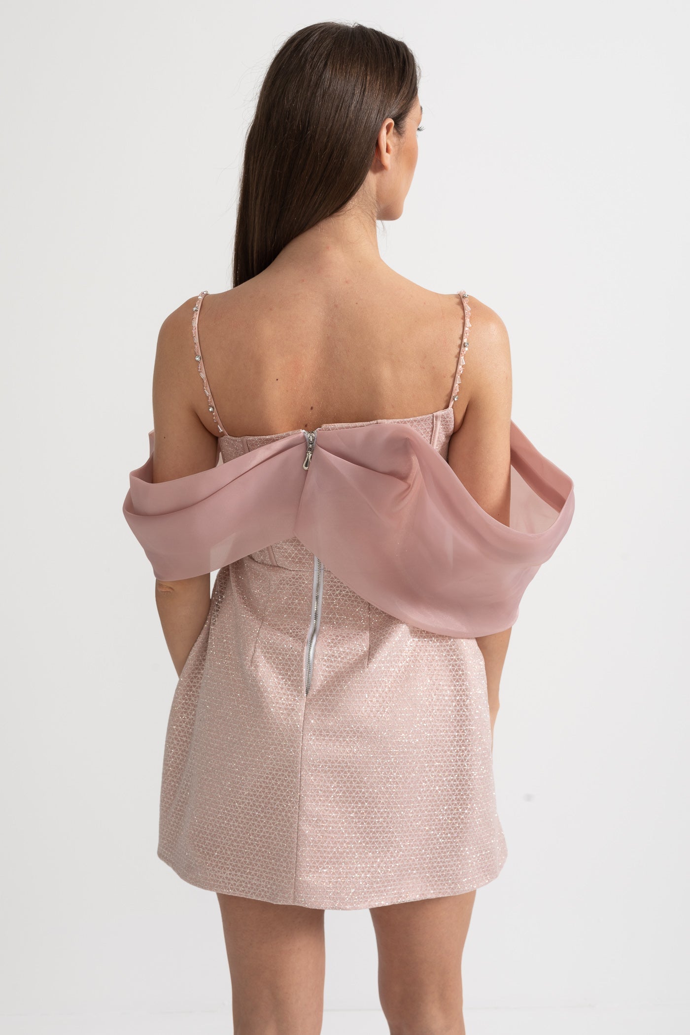 Mini robe texturée avec corsage ajusté, tissu à motifs et surcouche drapée transparente - Rose