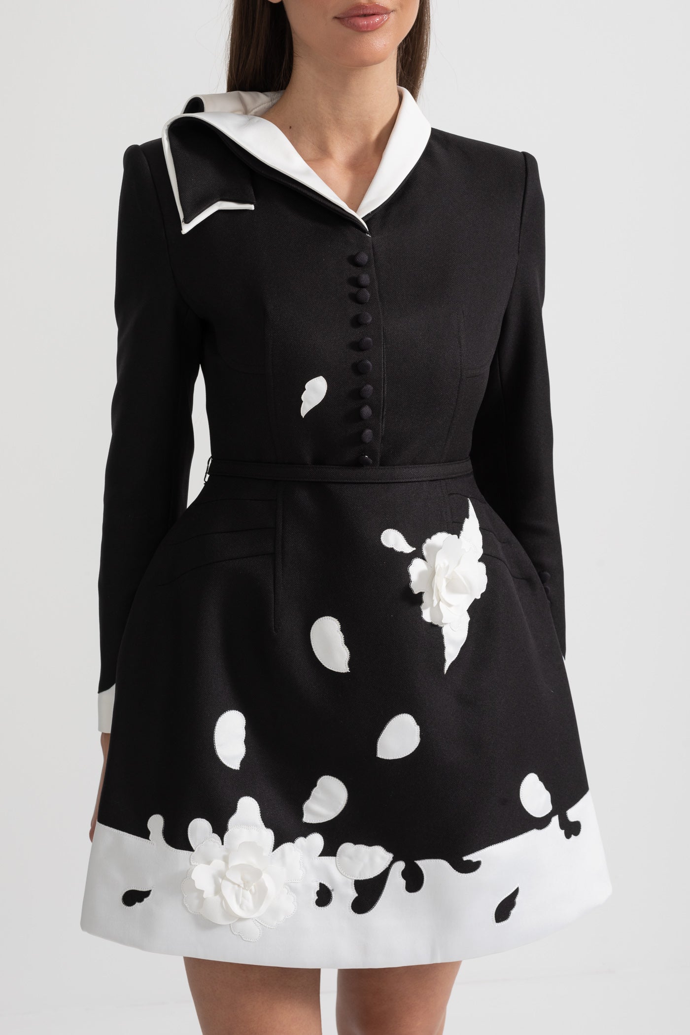 Floral Embellished Dress With Contrasting White Collar And Decorative Fabric Flowers - Black