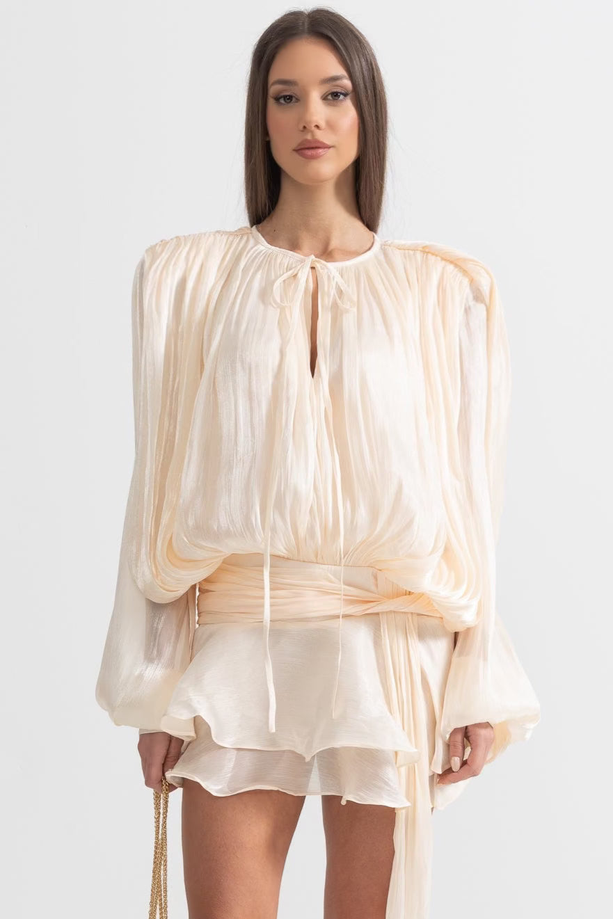 Robe courte à manches longues volantées avec silhouette fluide - Abricot