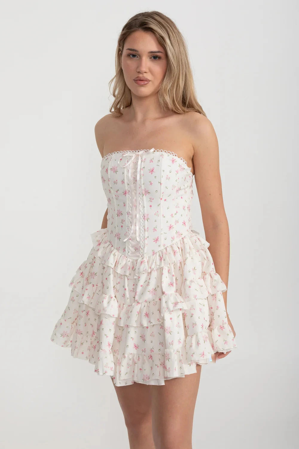 Robe Mini Corset avec Détail de Lacets en Ruban et Jupe Volantée Multi-Couches - Blanc/Rose