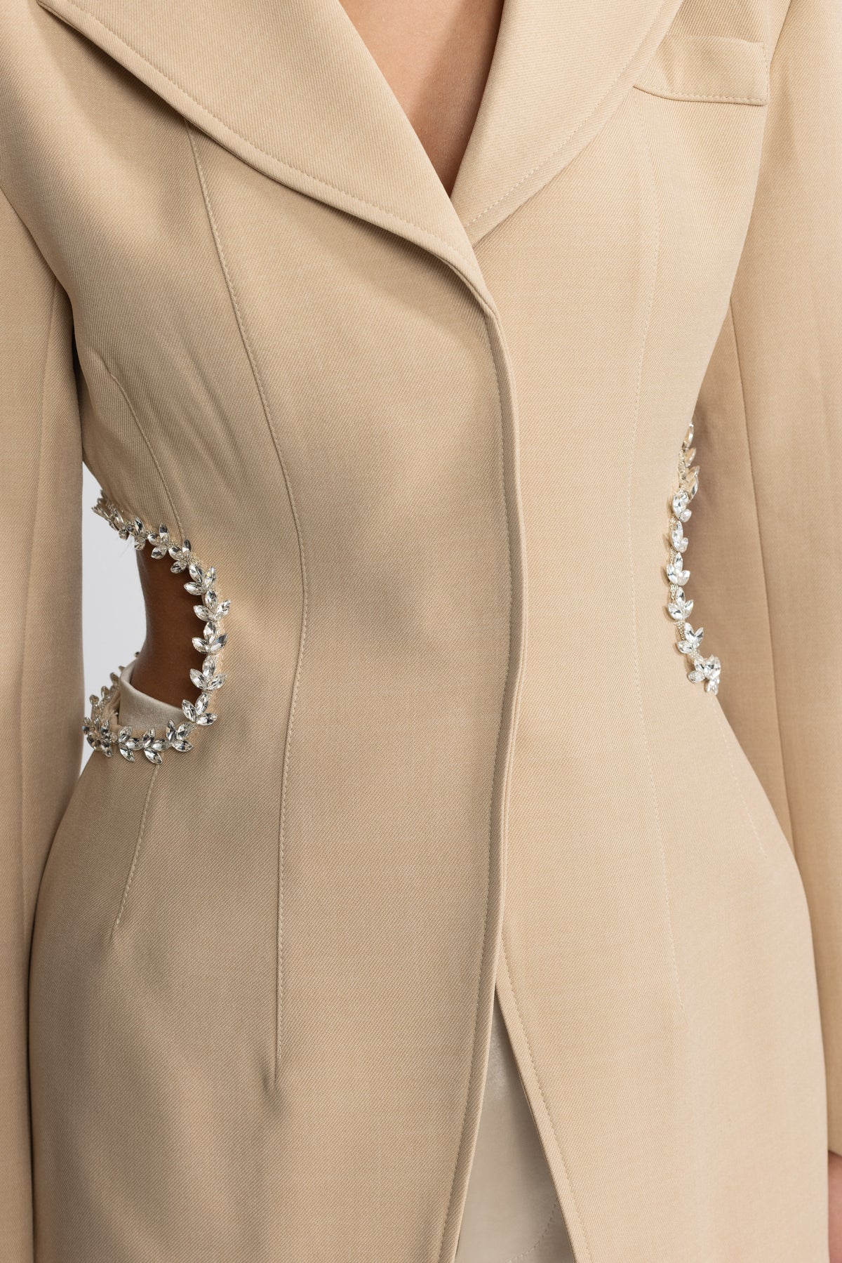 Blazer tailleur à taille ajourée et finitions cristal - Beige