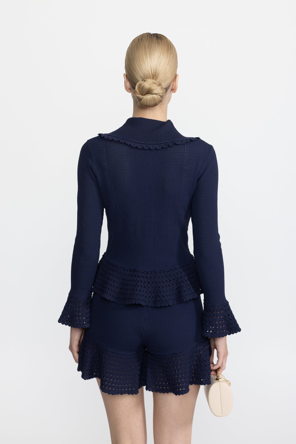 Ensemble coordonné cardigan en maille péplum orné de charms et short à volants - marine