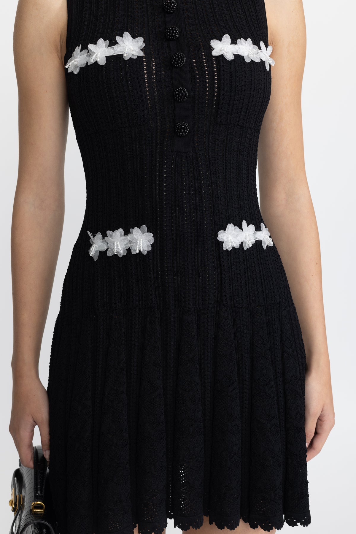 Mini-robe en maille pointelle avec bordure fleur en organza - noir