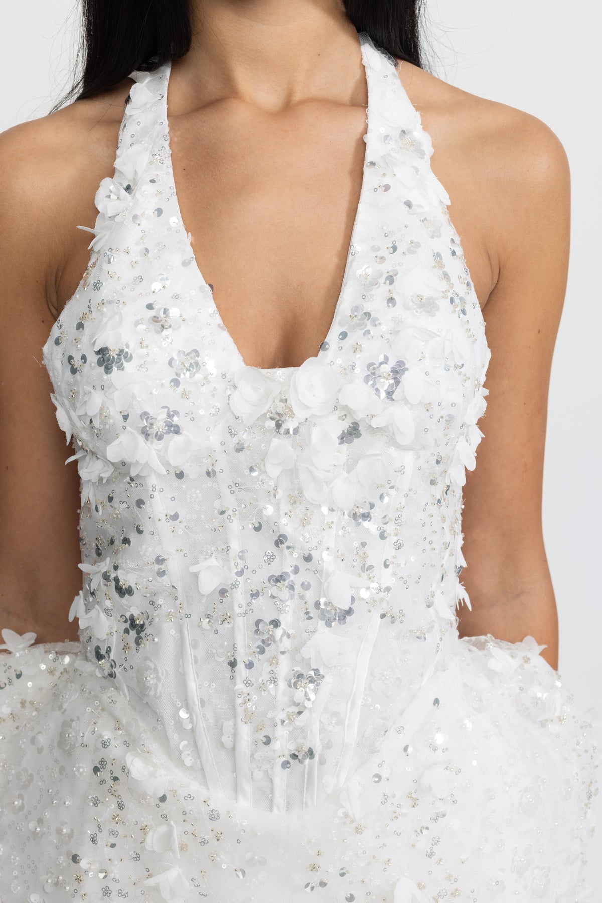 Robe mini boule corset dos-nu fleur en sequins - blanc