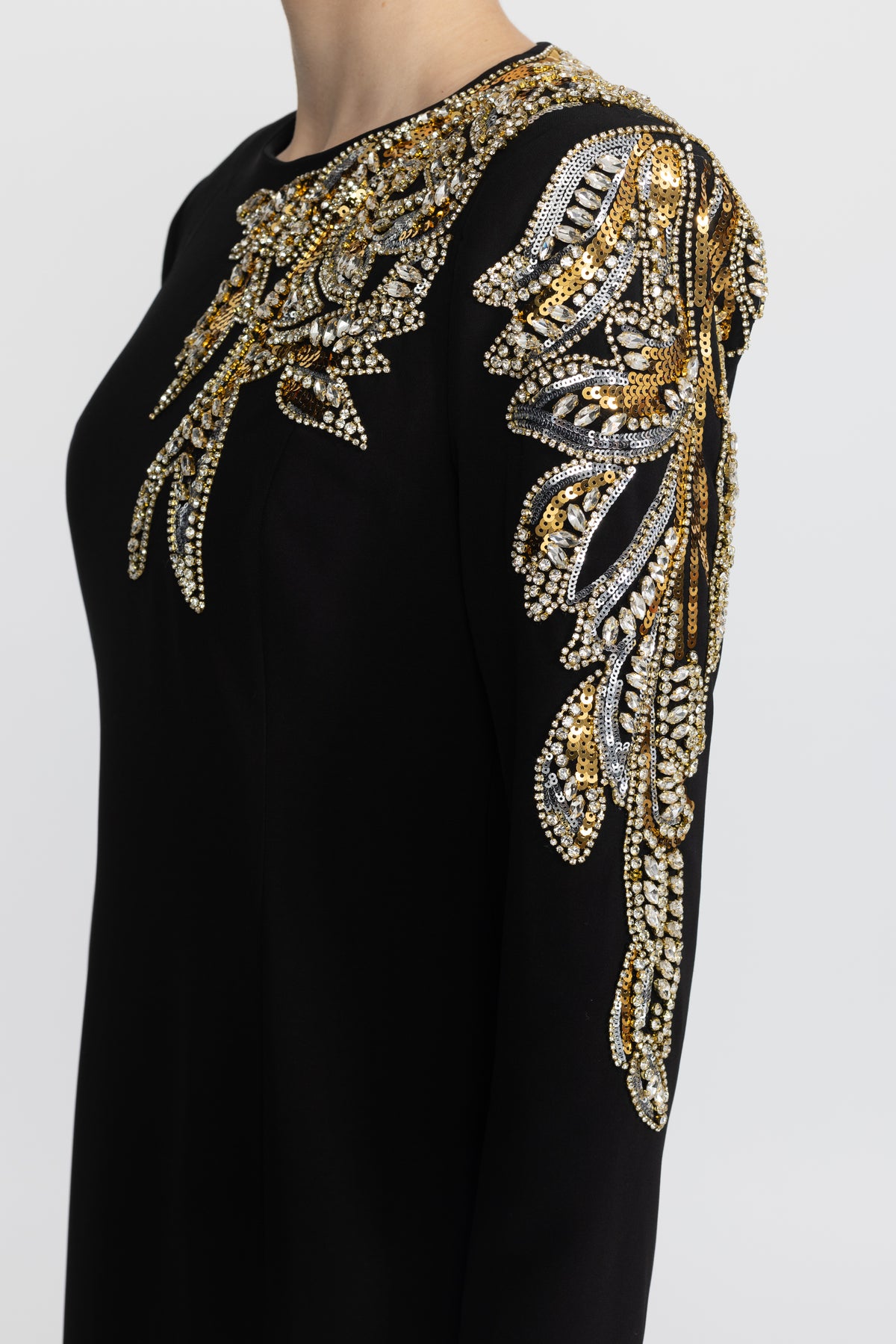 Robe longue à manches longues ornée de feuilles de cristal - noir