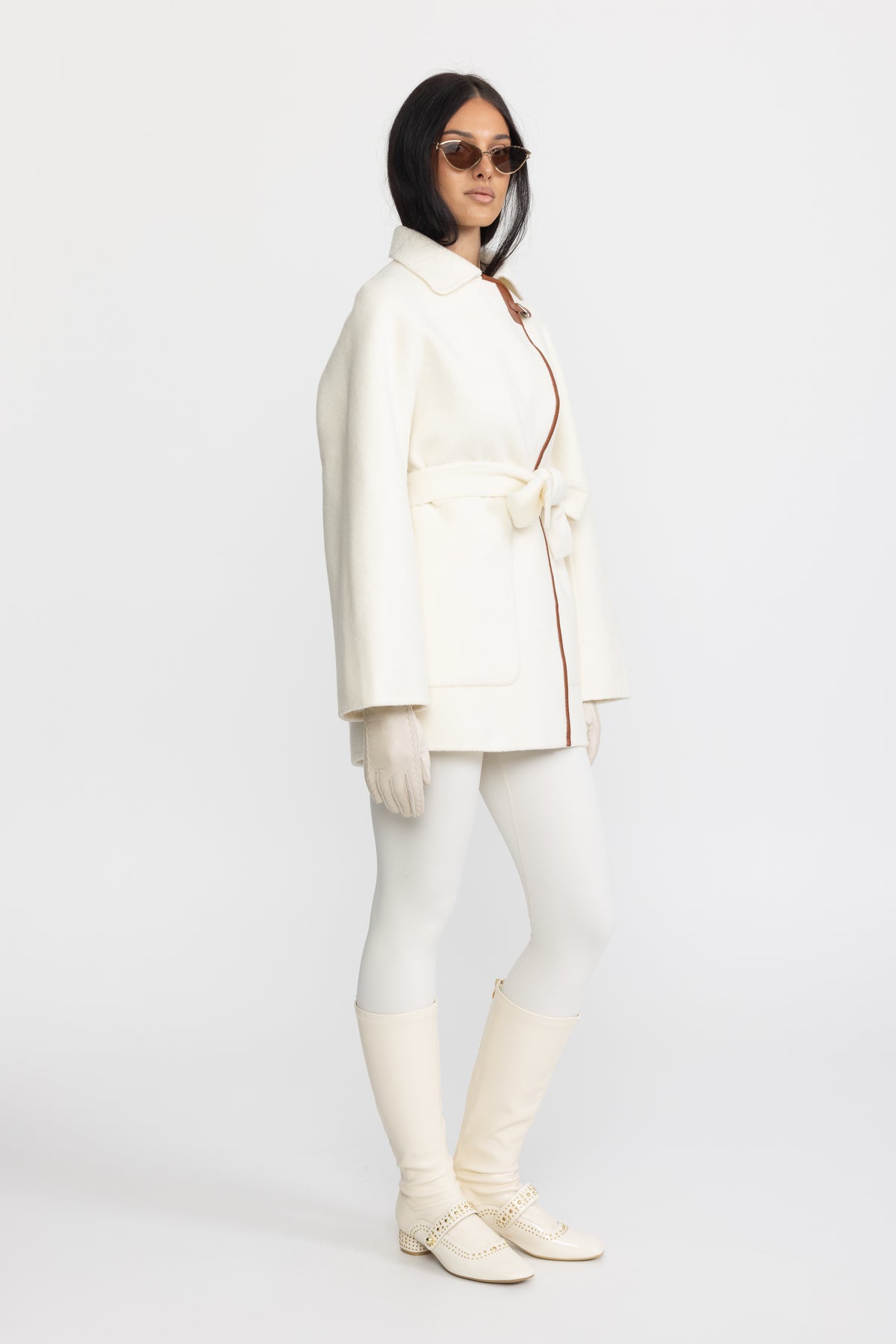 Veste en laine ceinturée à finitions en similicuir - Blanc cassé