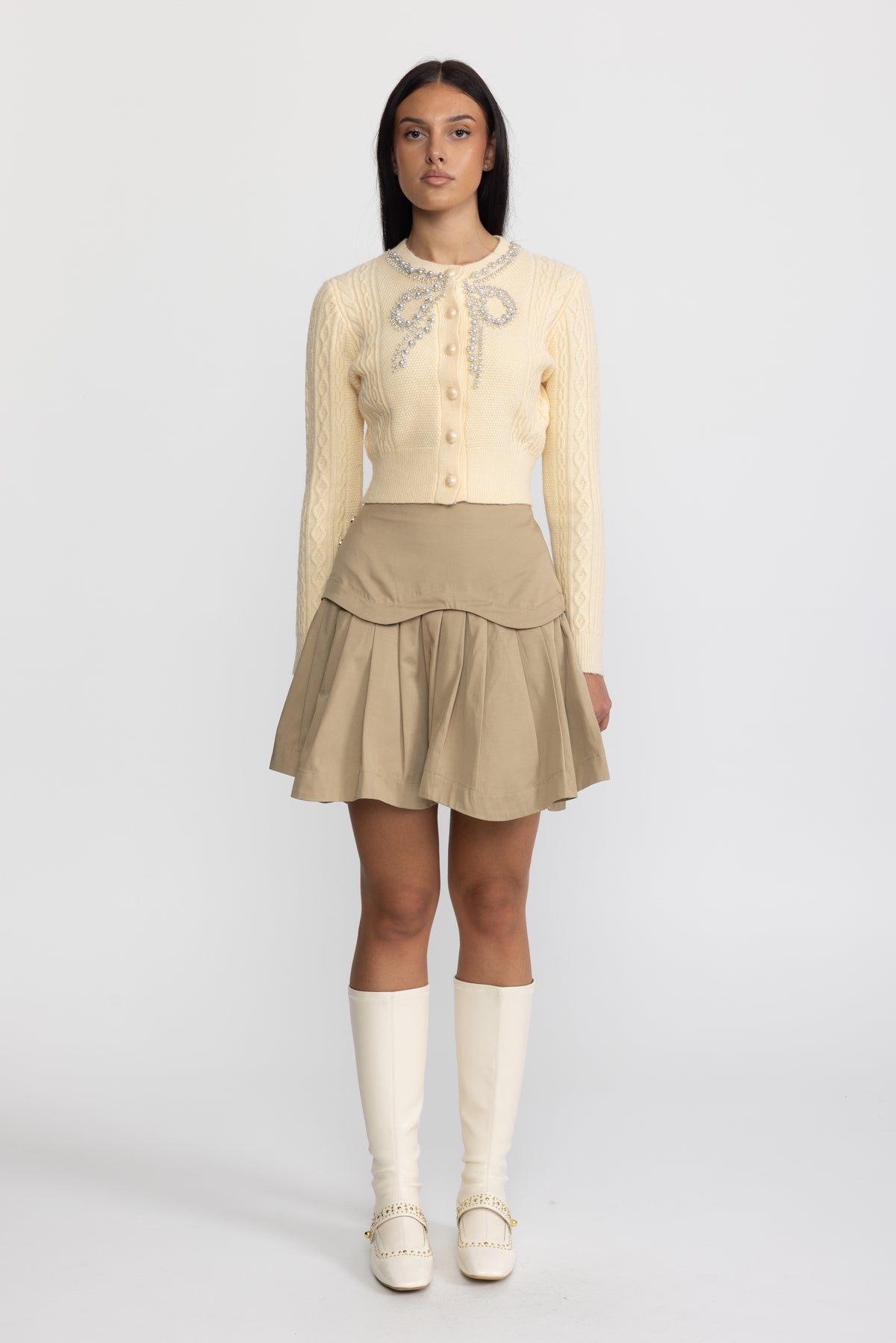 Cardigan en maille torsadée orné d’un nœud perlé - Jaune