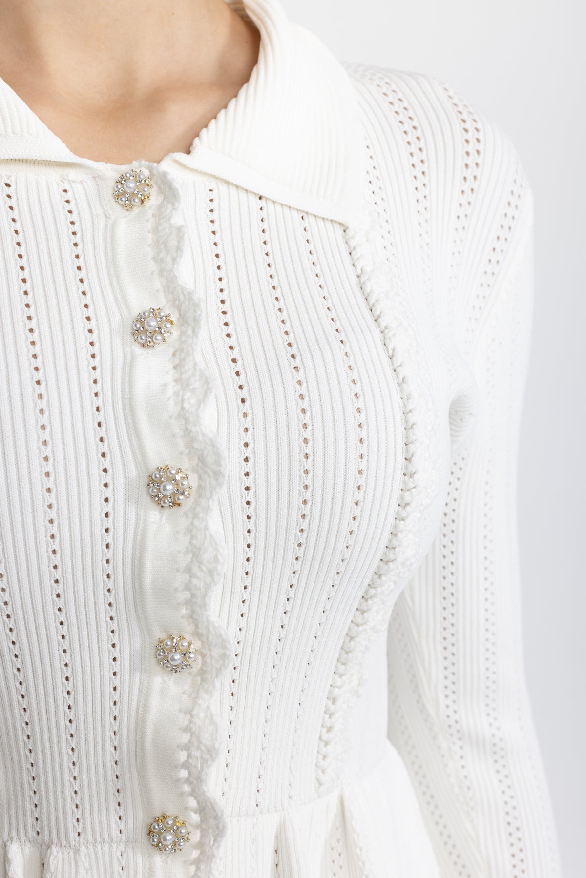 Ensemble coordonné cardigan péplum en maille pointelle et jupe à ourlet en dentelle - Blanc