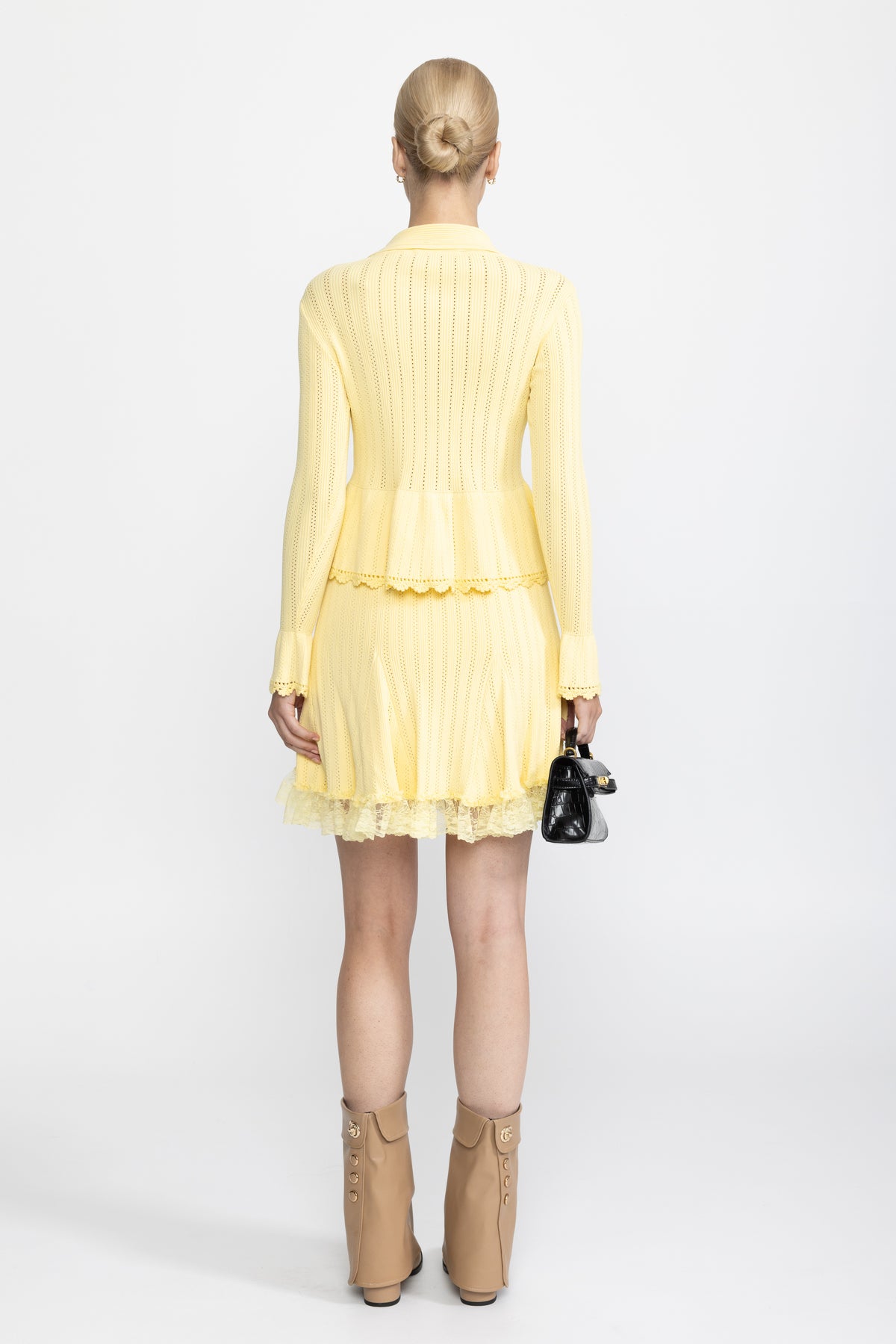 Ensemble coordonné cardigan à basque en maille pointelle et jupe ourlet dentelle - Jaune