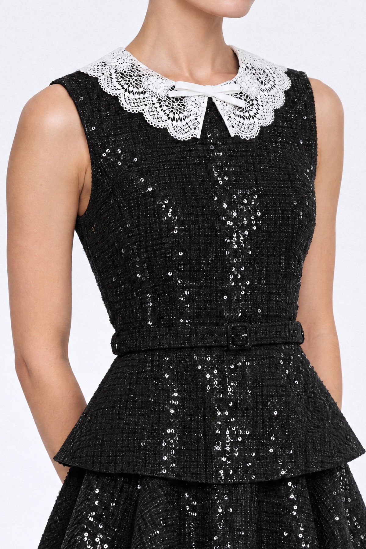Robe courte péplum en tweed à sequins - Noir