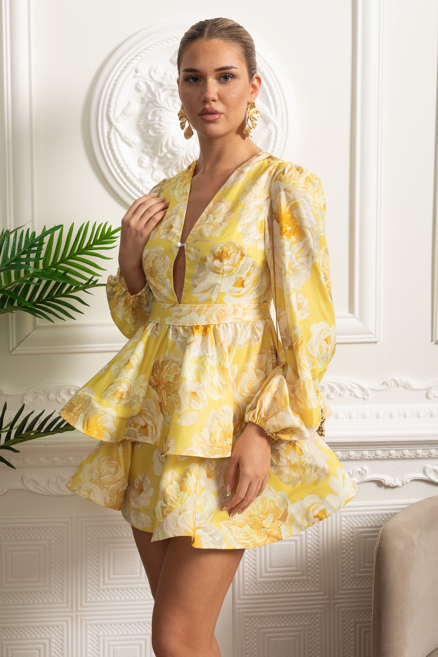 Robe Mini Florale Romantique Avec Manches Volumineuses Et Détail Peplum - Jaune