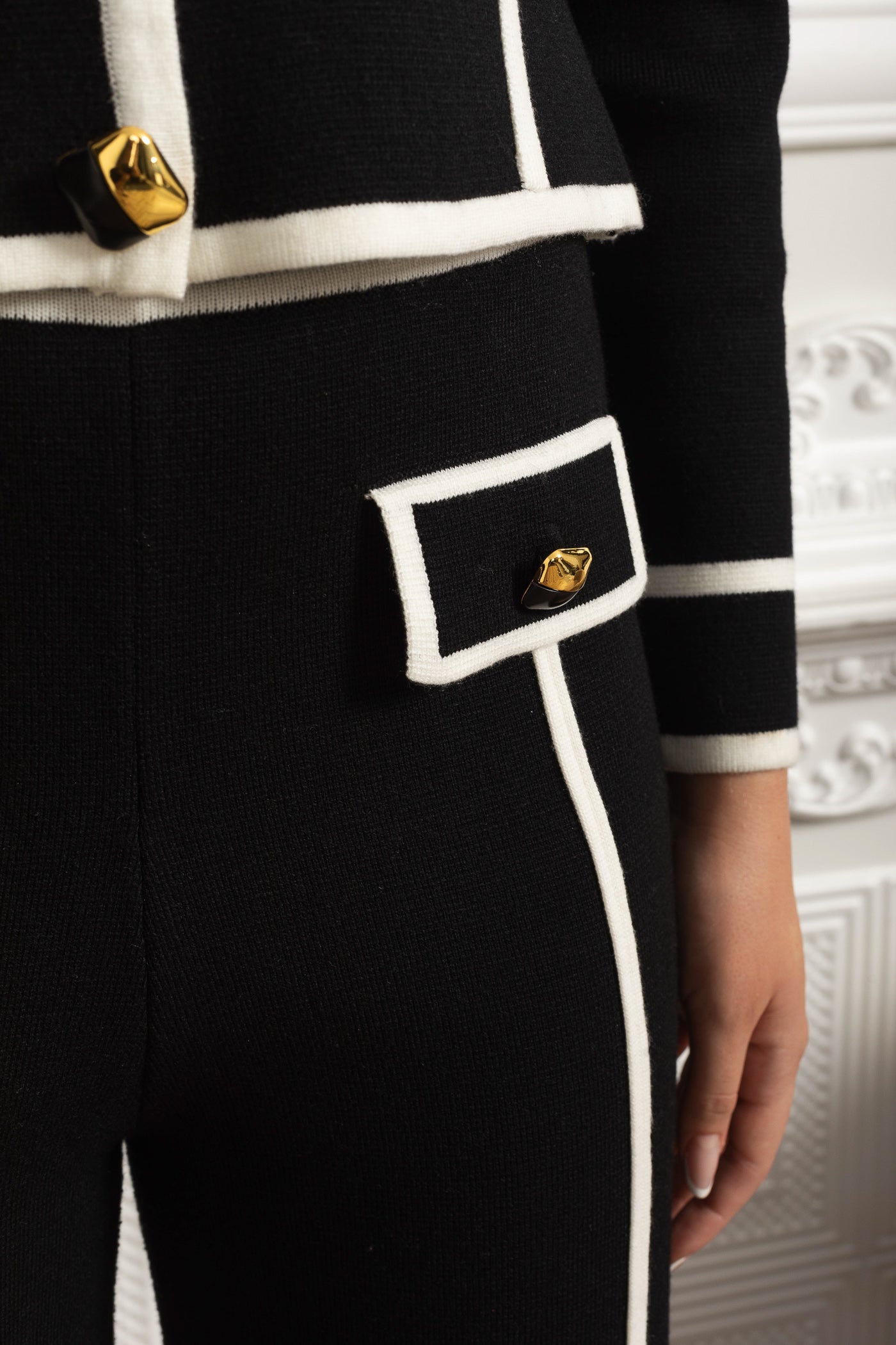 Ensemble Sur-Mesure avec Bordure Contrastante - Noir