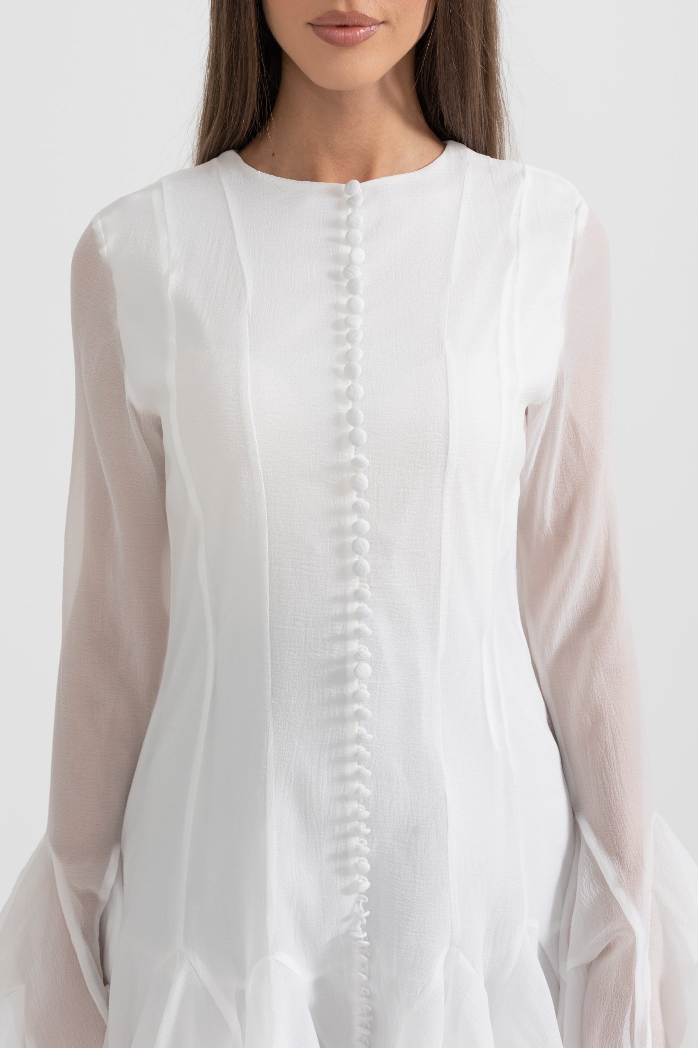 Robe à silhouette élégante avec manches évasées et ourlet évasé - Blanc